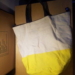 Cute and comfy H&M bag